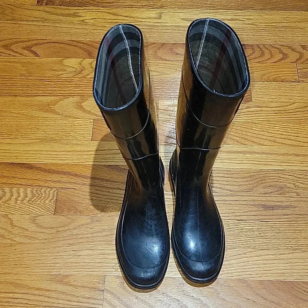 Burberry boot - Picture 8 of 9